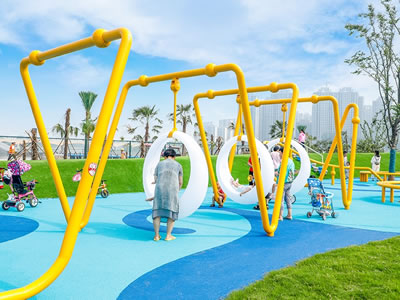 网红多人月亮秋千