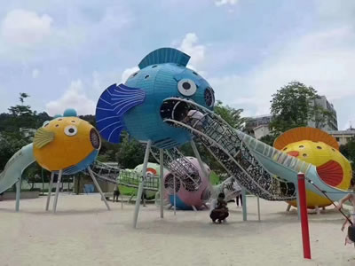室外主题造型游乐设备生产商