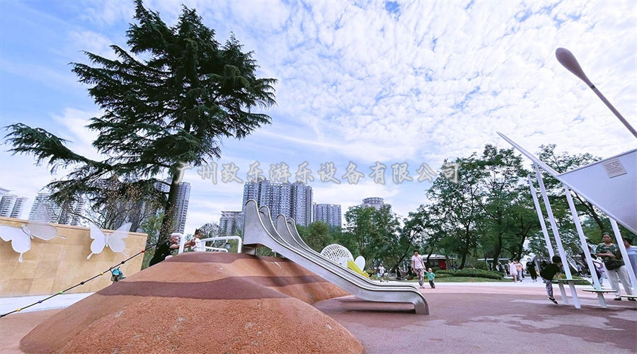 大型儿童滑梯室外