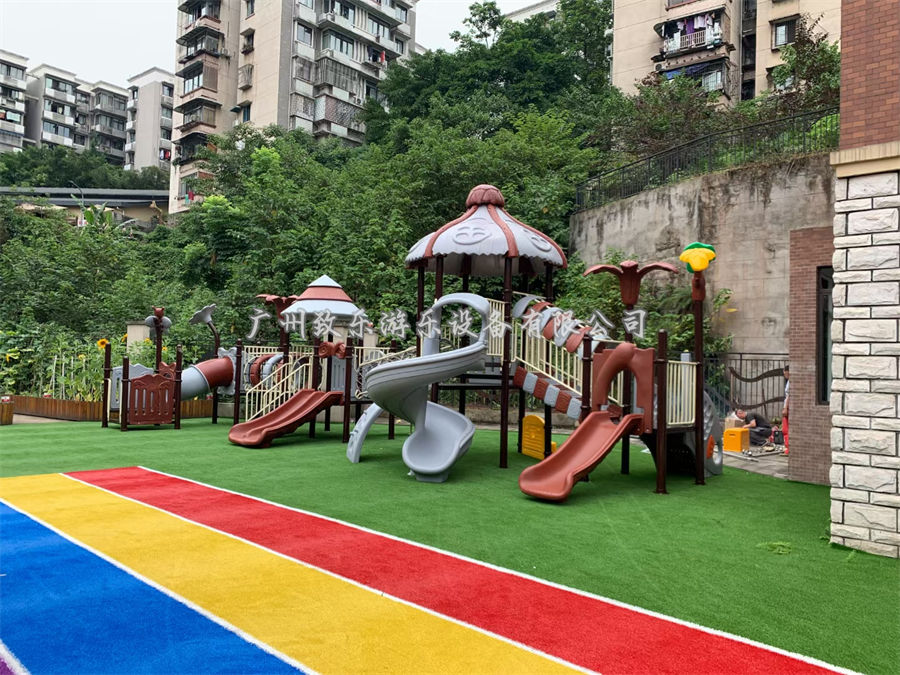 儿童滑滑梯室外